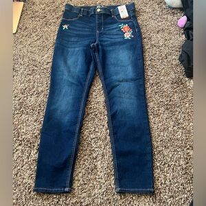 NEW Floral embroidered jeggings